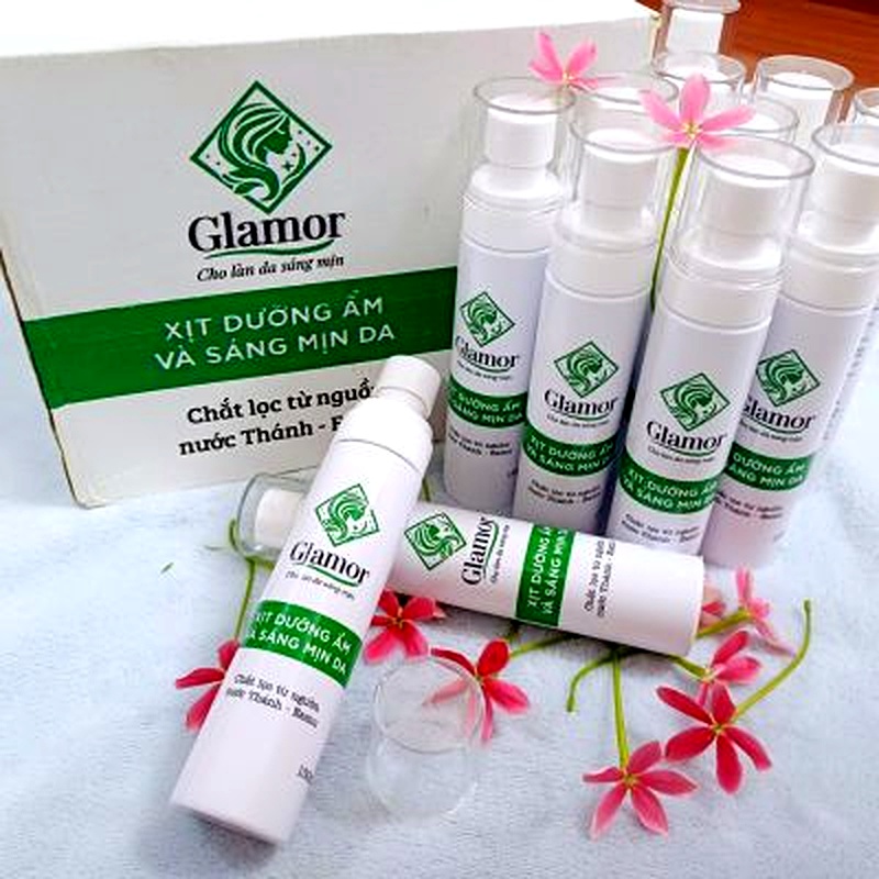 Xịt khoáng dưỡng ẩm Glamor