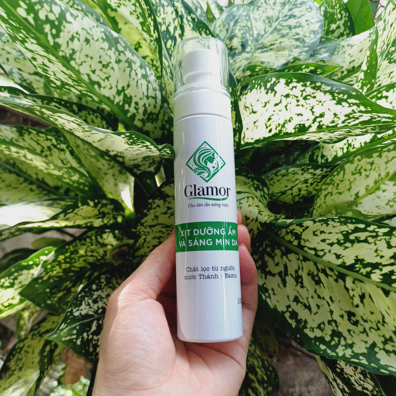 Xịt khoáng dưỡng ẩm Glamor